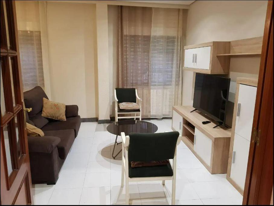 Private Room With Shared Bathroom Salamanca Esterno foto